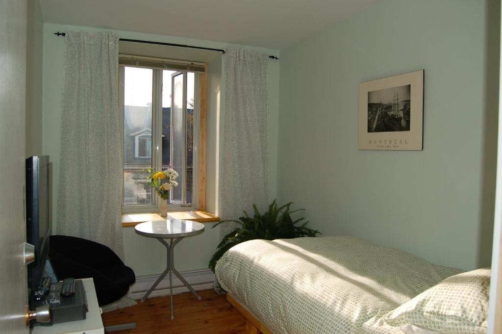 Le Chasseur Bed & Breakfast Монреаль Номер фото